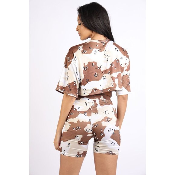 Women's Camo Printed Crop Top And Matching Biker Short Two Pieces Casual Set - Picture 5 of 9